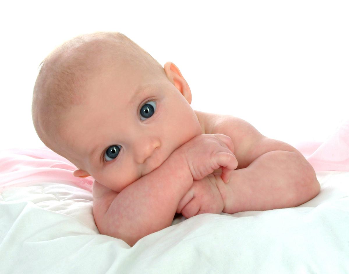 actor walking on the baby bed