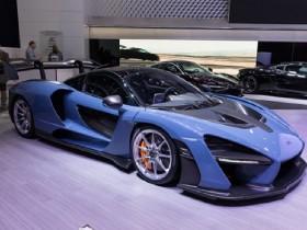 The mclaren senna dash 1