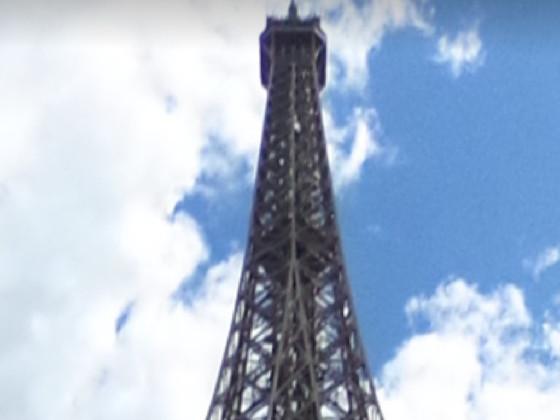 the Eiffel tower oof